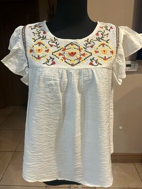 Blu Pepper White Embroidered Flutter Sleeve Peasant Top